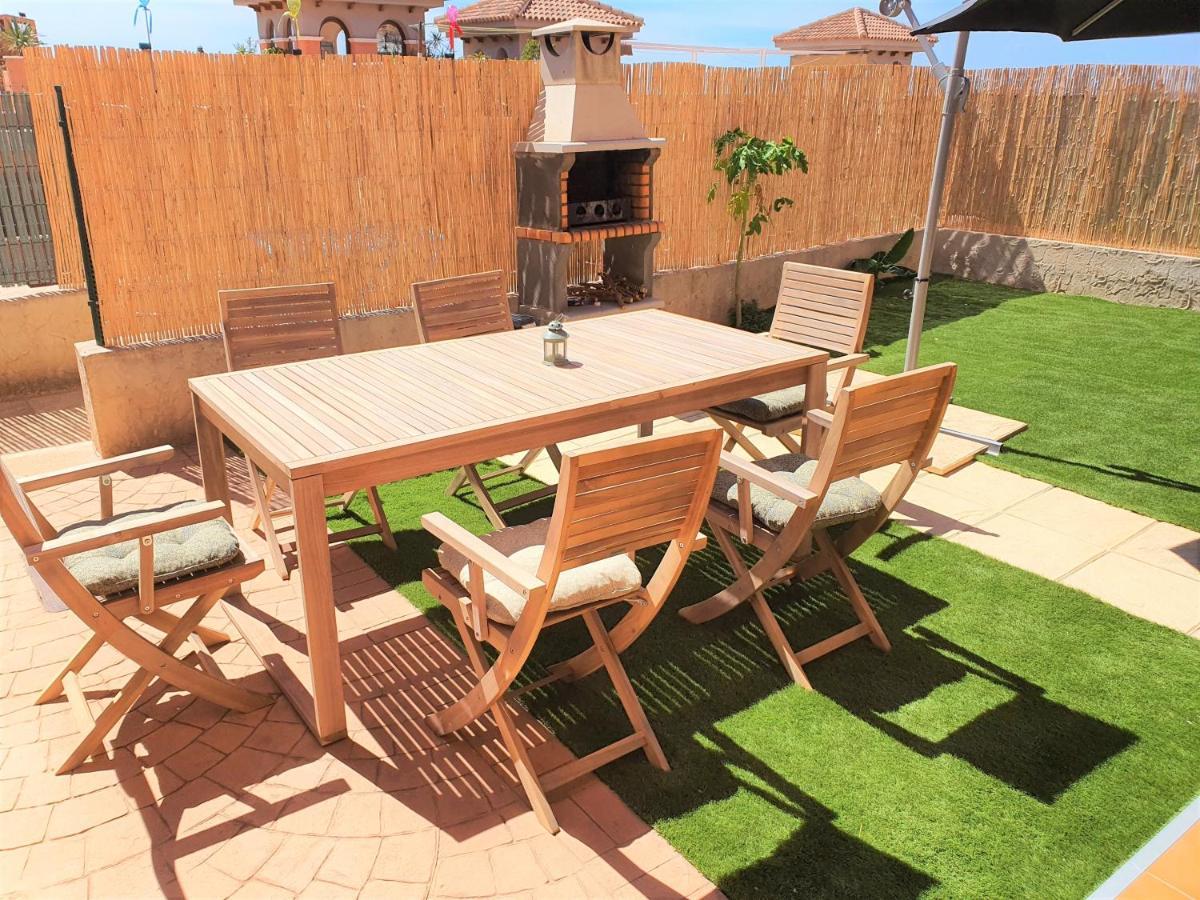 Espacioso Apartamento Con Preciosos Jardines Y Bbq Isla Plana Zewnętrze zdjęcie