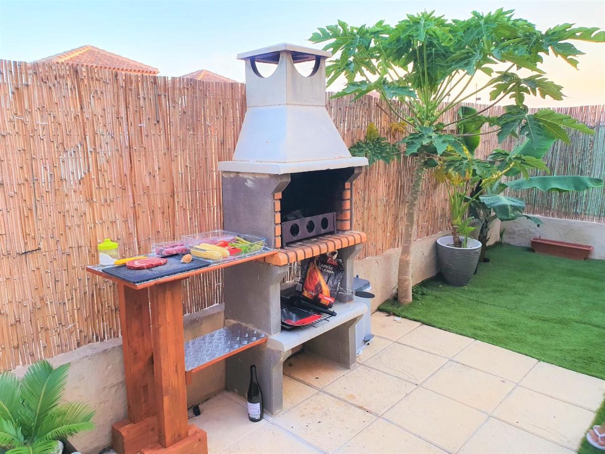Espacioso Apartamento Con Preciosos Jardines Y Bbq Isla Plana Zewnętrze zdjęcie